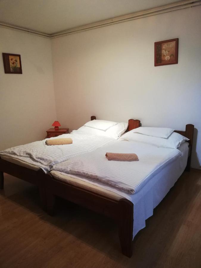 Kemences Vendeghaz Hotel Mikohaza Ngoại thất bức ảnh