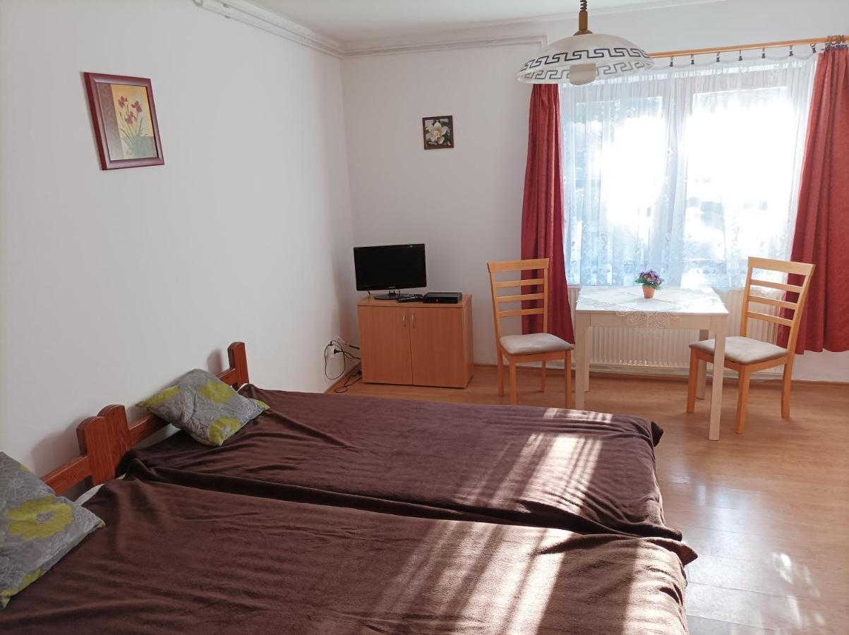 Kemences Vendeghaz Hotel Mikohaza Ngoại thất bức ảnh