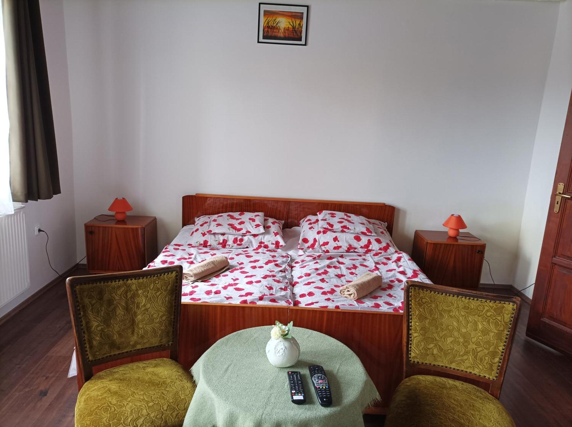 Kemences Vendeghaz Hotel Mikohaza Ngoại thất bức ảnh