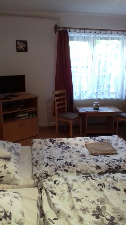 Kemences Vendeghaz Hotel Mikohaza Ngoại thất bức ảnh