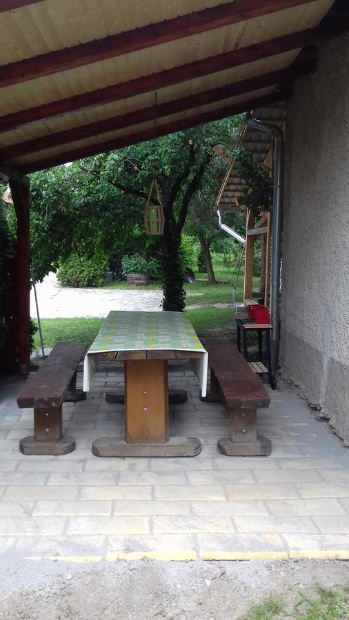 Kemences Vendeghaz Hotel Mikohaza Ngoại thất bức ảnh